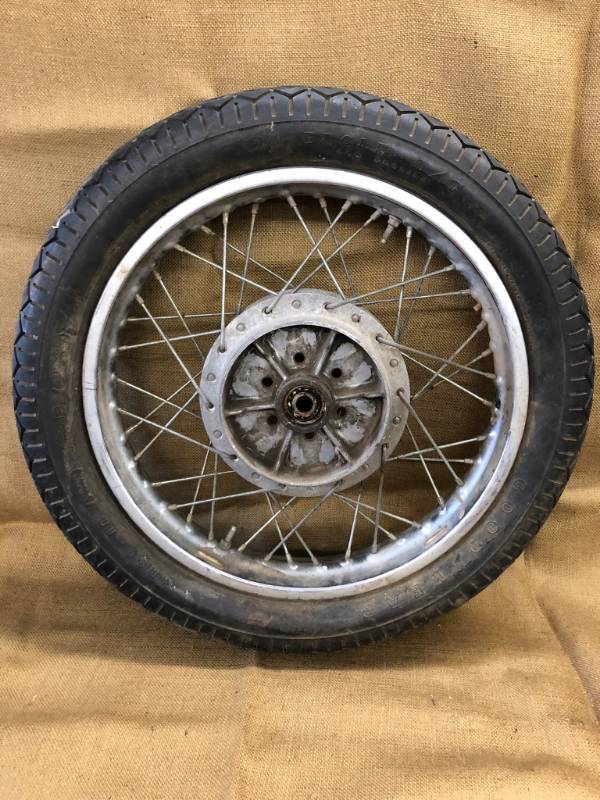lot 1355 image: MR 90-18 Motorcycle Tire