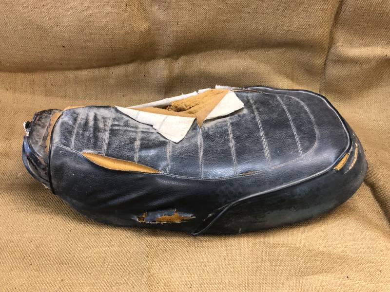 lot 1357 image: 74 Honda ST-90 Seat