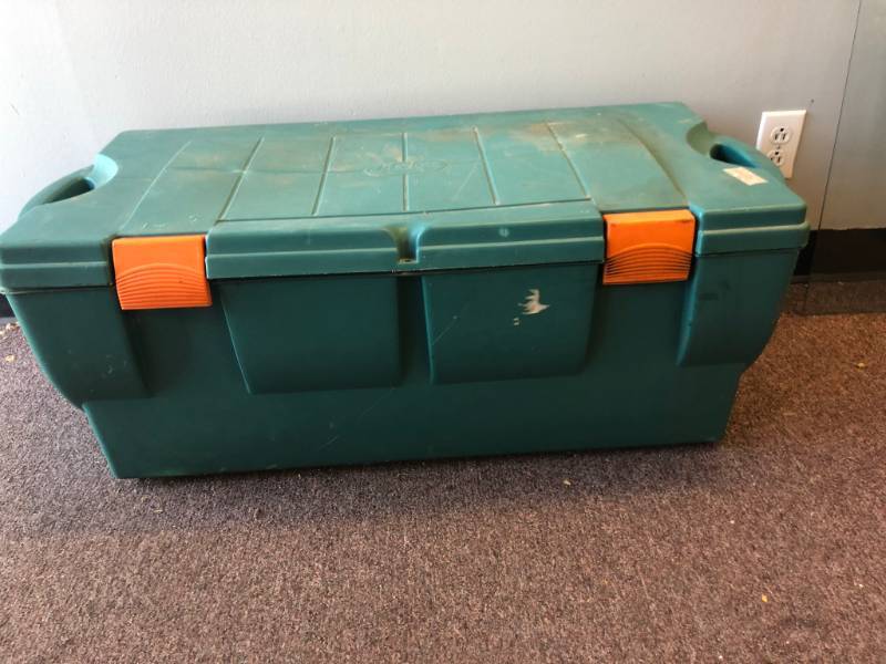 lot 1438 image: Tucker Green Storage TrunkContainer