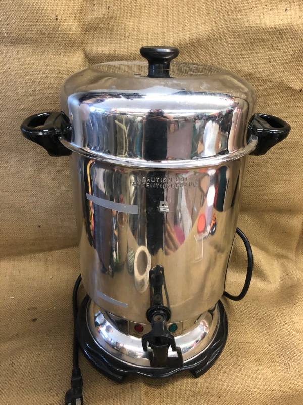 lot 1439 image: Commercial Coffee Pot
