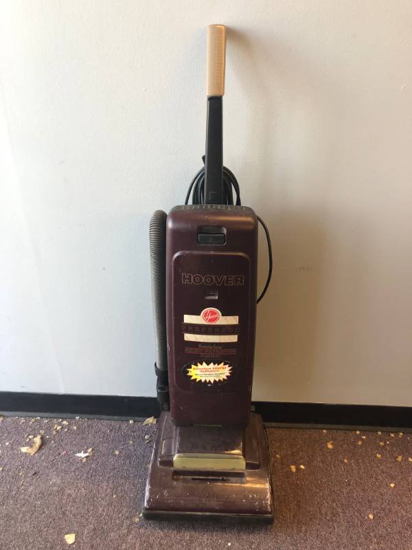 lot 1448 image: Hoover Vacuum - tested and works