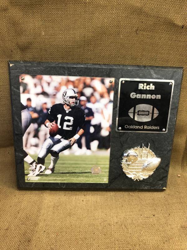 lot 1456 image: Rich Gannon Plaque