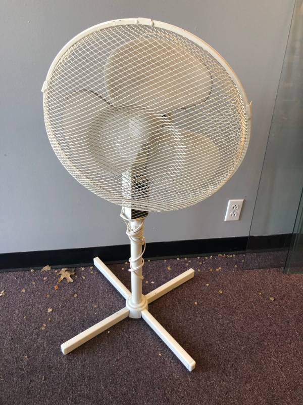 lot 1458 image: Nortex 16 3 Speed Floor Fan