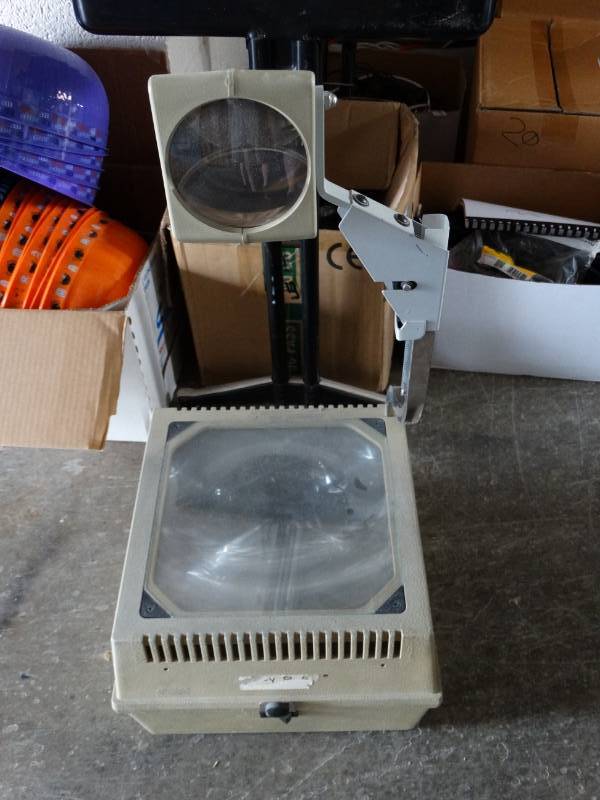 lot 16024 image: Projector.