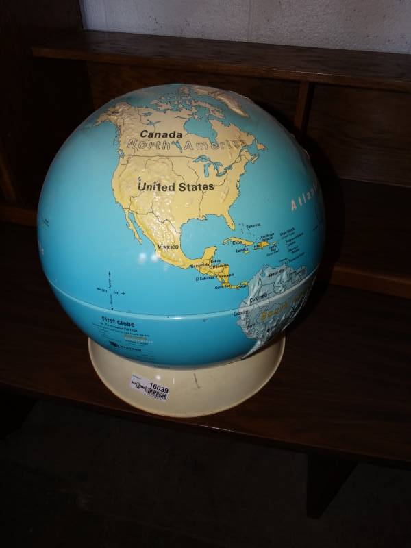 lot 16039 image: Large globe.