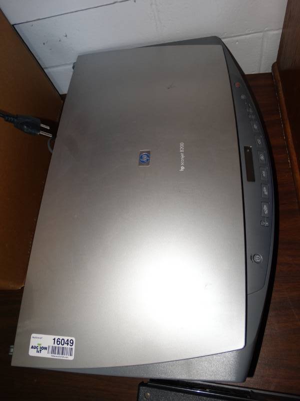 lot 16049 image: HP scanjet 8200 scanner.