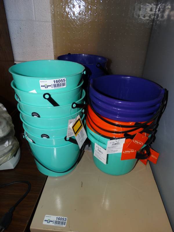 lot 16055 image: Big stack of halloween buckets.