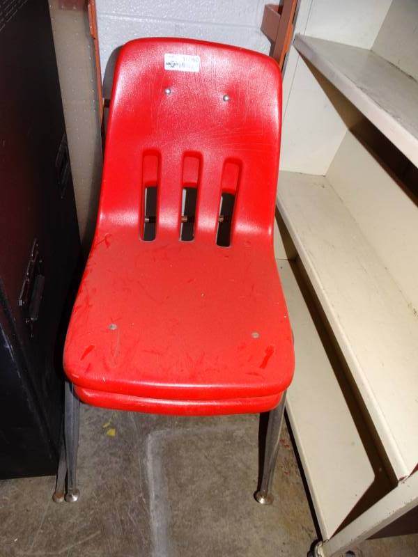 lot 16060 image: 2 small chairs.