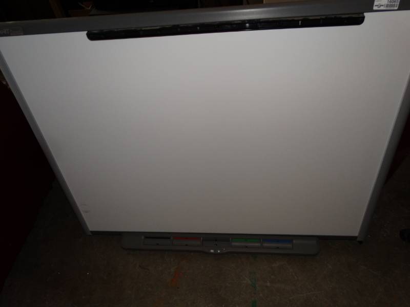 lot 16066 image: Large smart board.