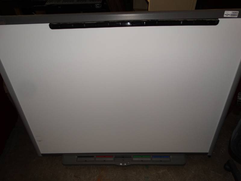 lot 16067 image: Large smart board.