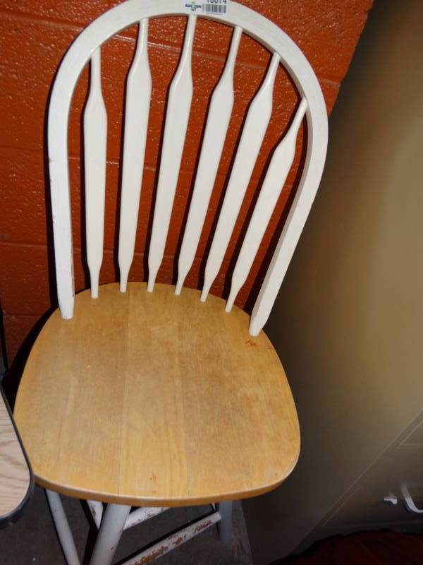 lot 16074 image: 4- Semi tall dining chairs.