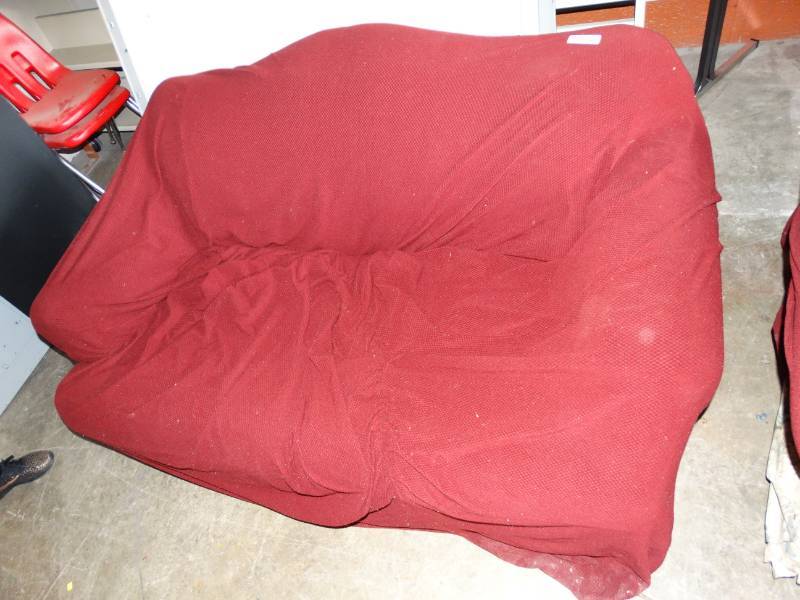 lot 16079 image: Love seat.