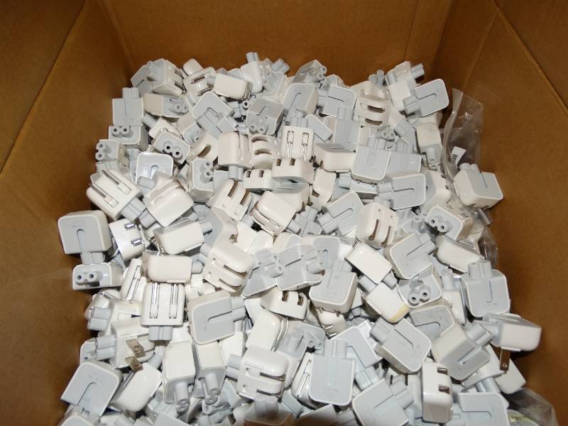 lot 16087 image: Lot of wall plug connectors..
