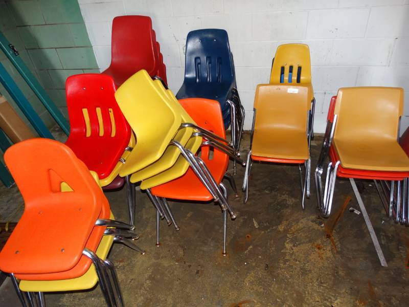 lot 16110 image: Large lot of small chairs.