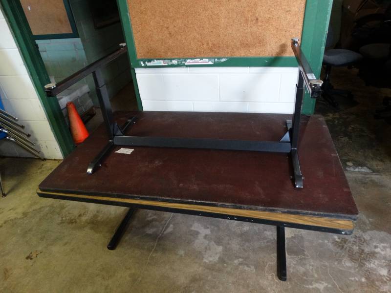lot 16120 image: 2 Short wooden tables.