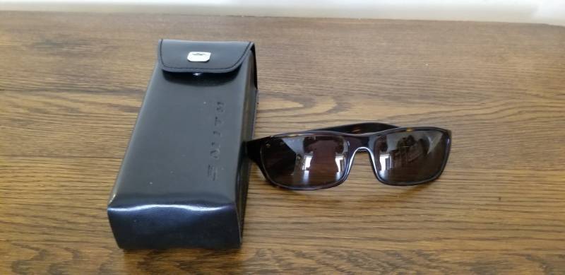 lot 5002 image: Smith Sunglasses with Case