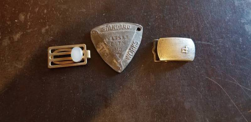 lot 5032 image: Money Clip, Brass Buckle, KCMO Memoribilia