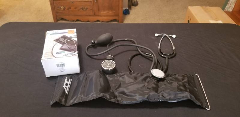 lot 6002 image: Stethescope and Blood Pressure Cuff