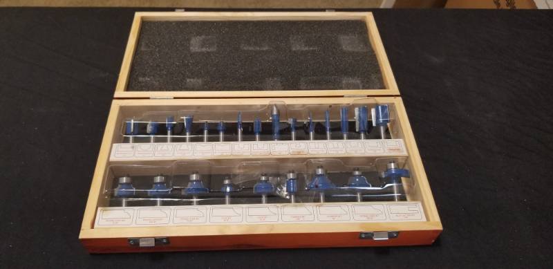 lot 6006 image: Wood Box with Router Bit Set included