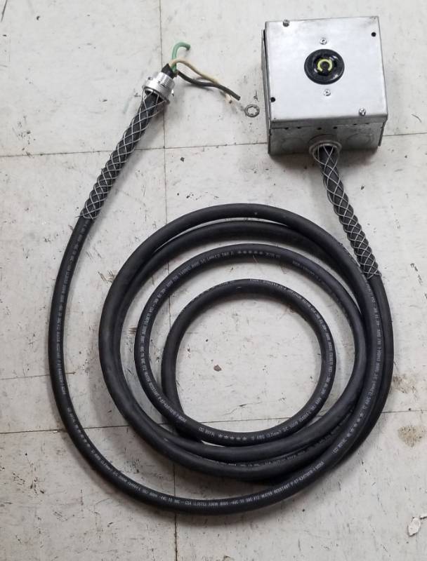 lot 9940 image: HD Electric Cord with Box...