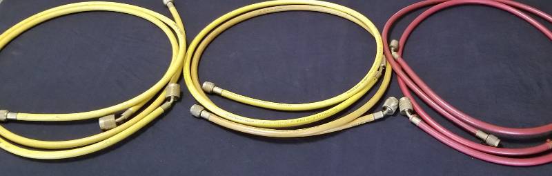 lot 9996 image: Lot of 3 Air Hoses with Brass Fitti...