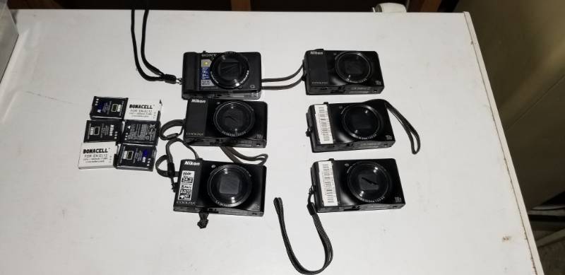 lot 17448 image: Six Digital Cameras w Extra Batteries