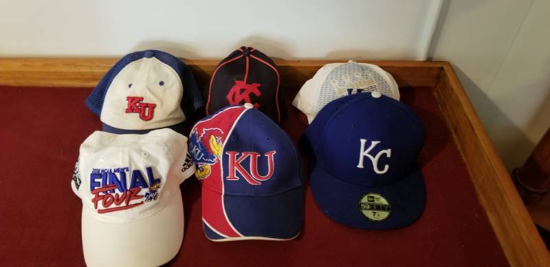 lot 17434 image: Misc KC  KU Ball Caps