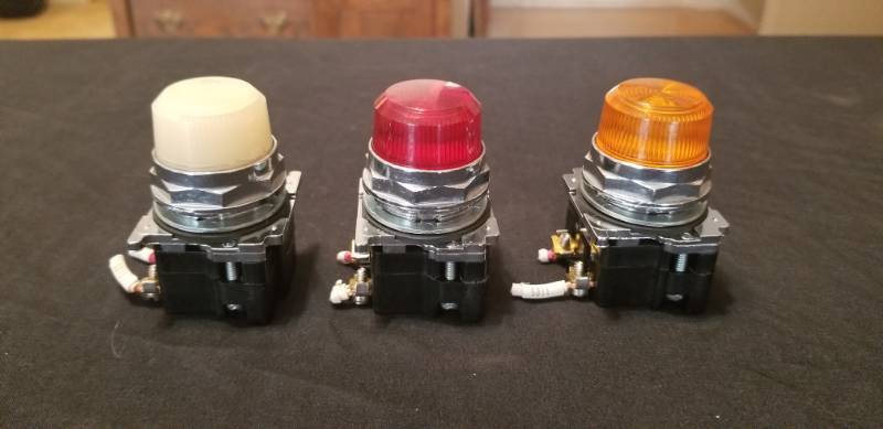 lot 18000 image: Red, Yellow and White Lamps Lights
