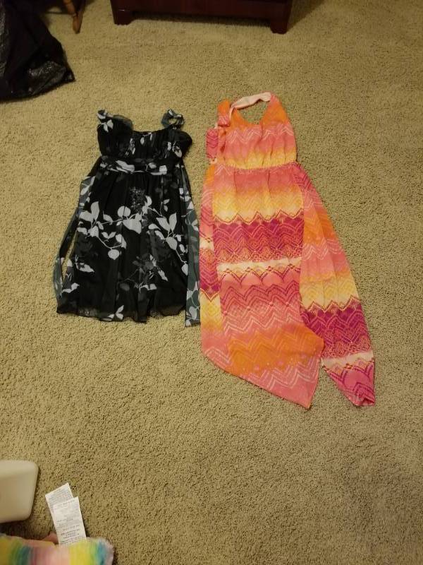 lot 17403 image: Sundress Lot Sz Med