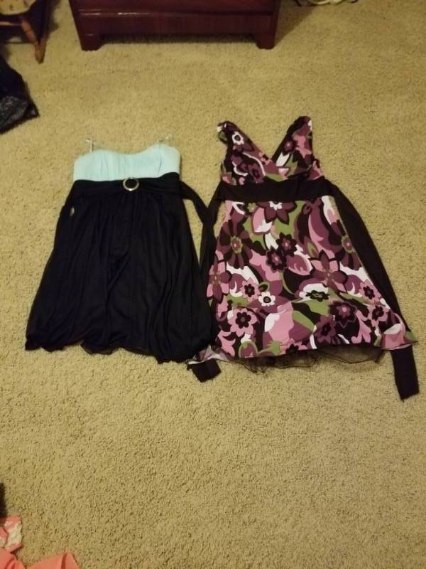 lot 17404 image: Dresses Lot Sz Med