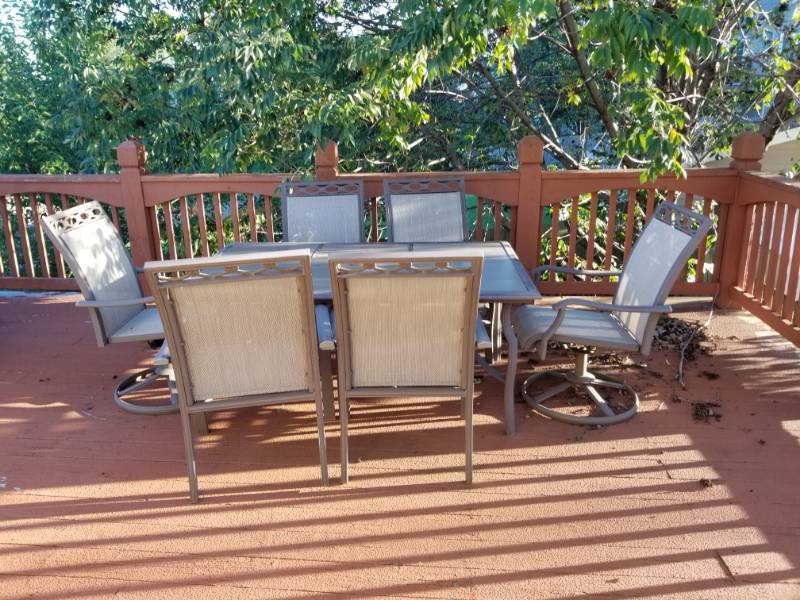 lot 17408 image: Deck Dining Set 6 Chairs