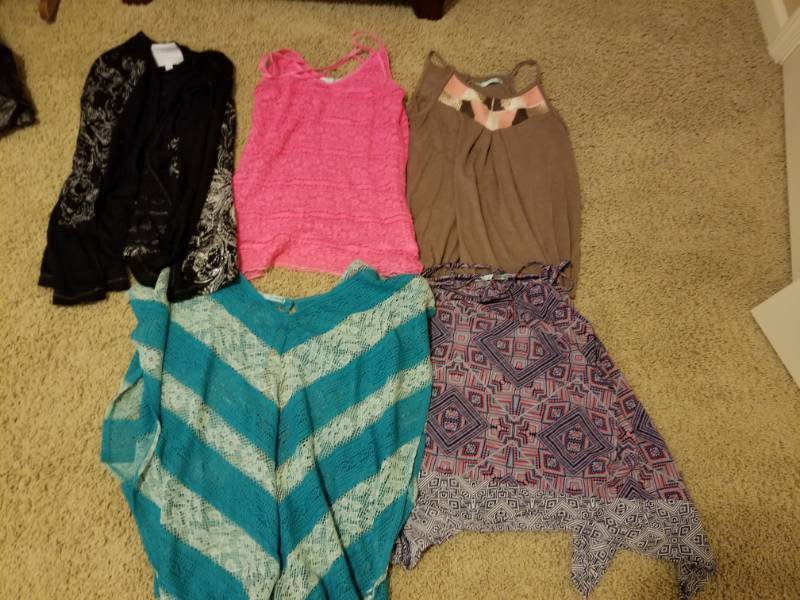 lot 17400 image: Shirts Lot Sz Med