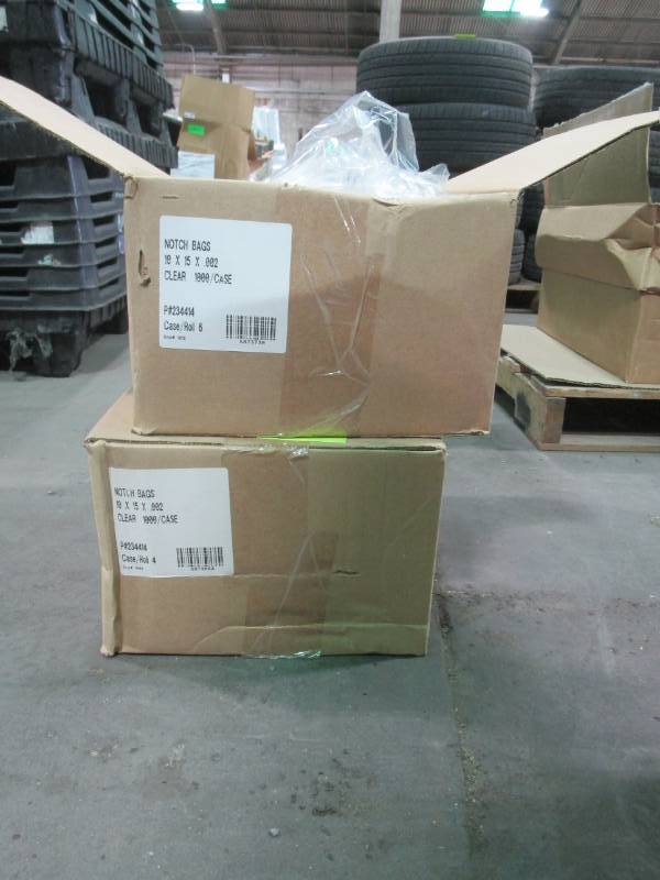 lot 6336 image: 2 Cases Notch Bags 1000 per case 10x15