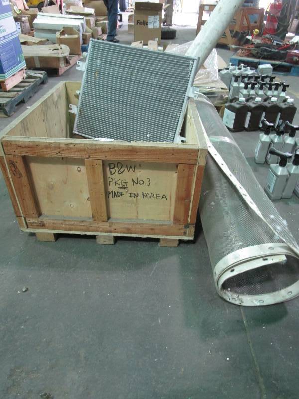 lot 6443 image: Pallet of Random Items