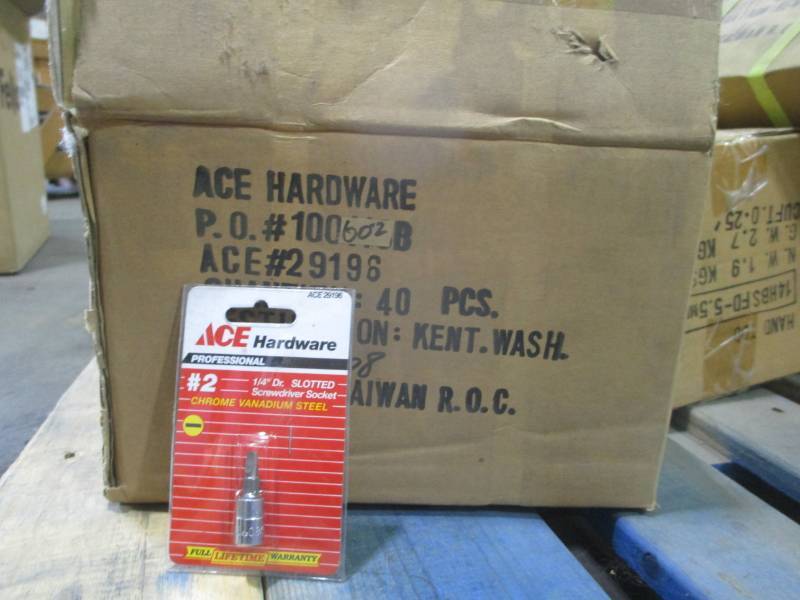 lot 6477 image: Case of (40) #2 14 dr. Slotted Screwdriver Socket