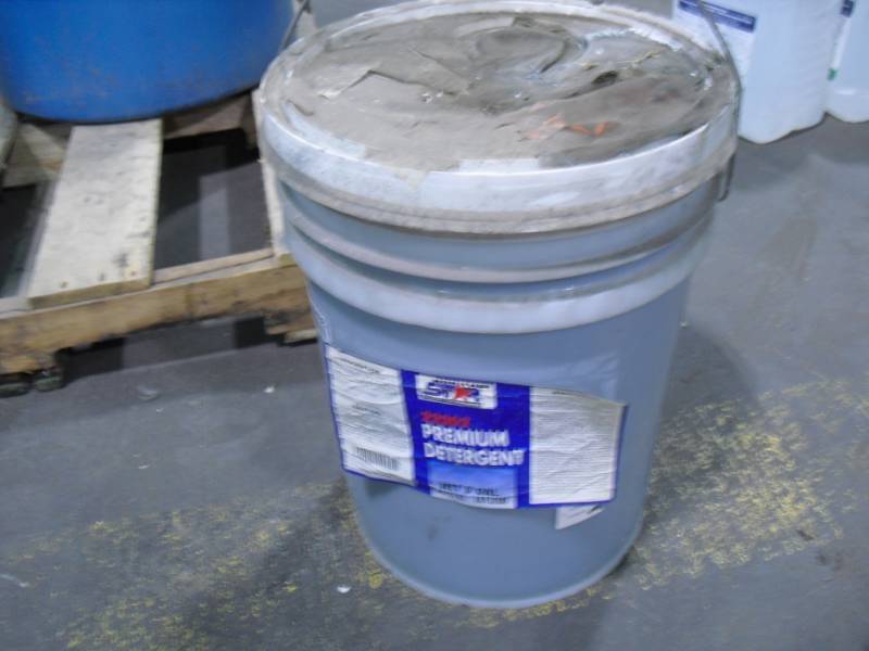 lot 6486 image: 5 Gallons of Premium Detergent