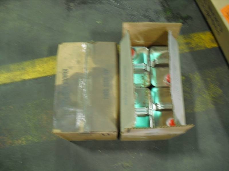 lot 6398 image: Case of Valspar Fleet Component B Urethane Hardener