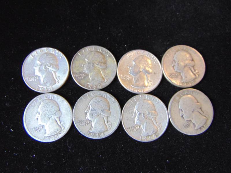 lot 7001 image: 8 Washington Quarters - Dated 1935, 35,45,59,44,64,64 and 64