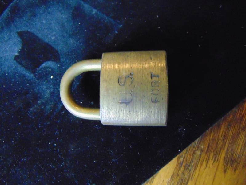 lot 7037 image: U.S. Fort Padlock - No Key