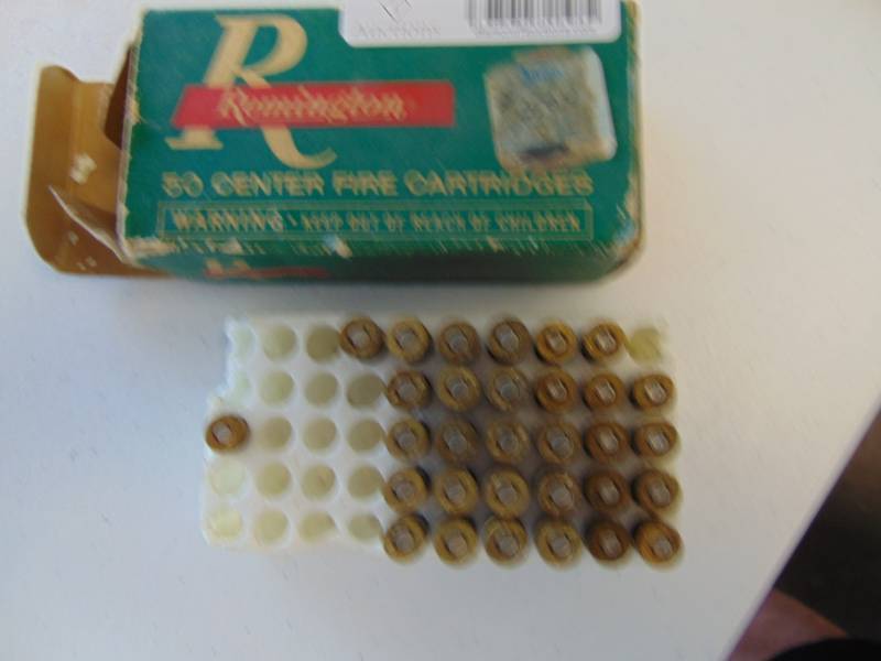 lot 7051 image: 32 S&W Long , 98 Grain Lead - 19 Rounds - 11 Empty Brass