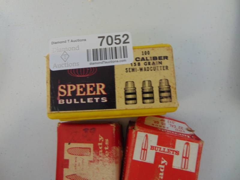 lot 7052 image: Hornady and Speer Reloading Bullets - .223 Hornet, 45 gr and 32 Cal 85 Gr - unknow QTY