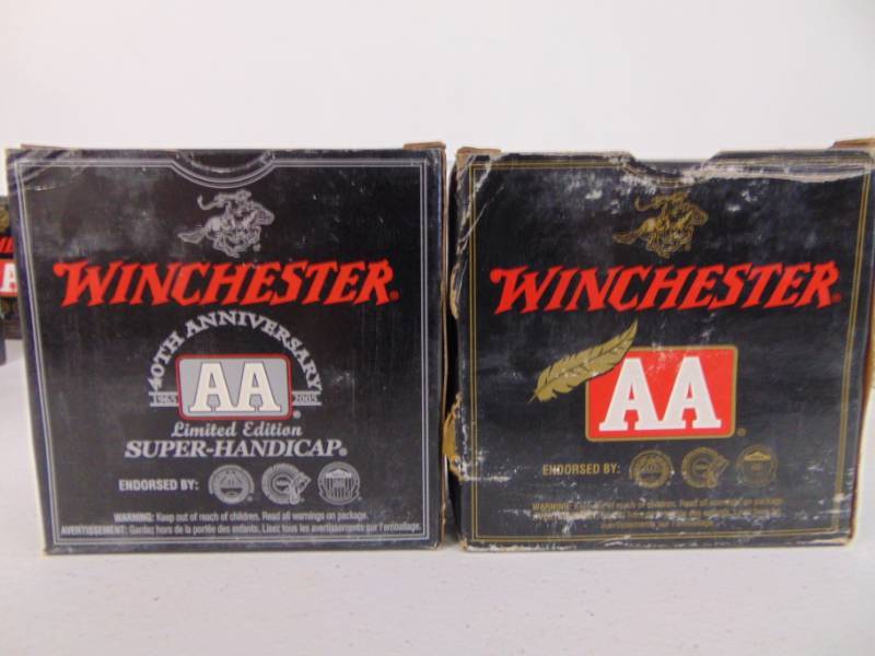 lot 7099 image: 1 Box Each 12 Ga 2 34 In 7 12 and 8 Shot - Winchester