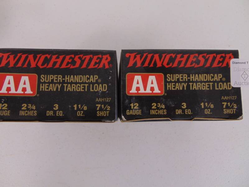lot 7100 image: 2 Boxes 12 Ga 2 34 In 7 12 Super Handicap Heavy Target Load - Winchester