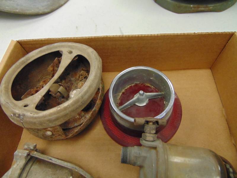 lot 7146 image: Vintage Car Parts -