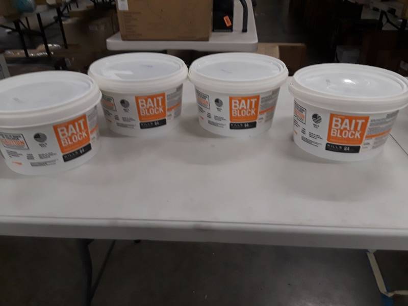 lot 8188 image: Box of 4 Rat & Mouse Bait Station Refillable Bait Block-4LB PB BAIT BLOCK PAIL