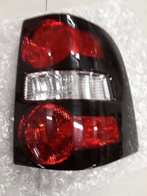 lot 8205 image: Taillight - Replacement for 06-10 Ford Explorer
