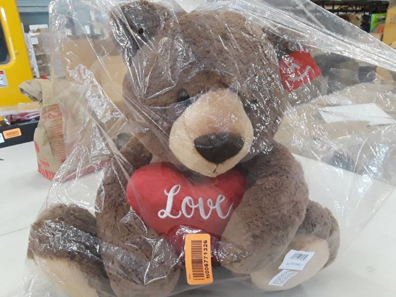 lot 8225 image: 4 Plush Stuffed Bears 1 Plush Stuffed Elephant