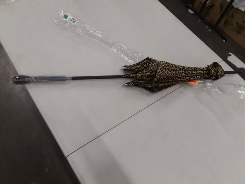 lot 8254 image: Cheetah Print Umbrella