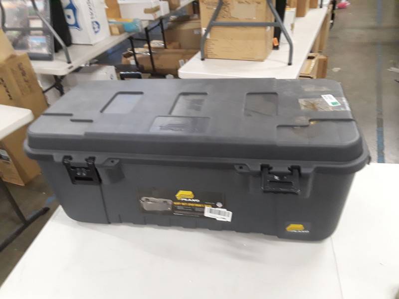 lot 8296 image: Heavy Duty Sportsman Trunk