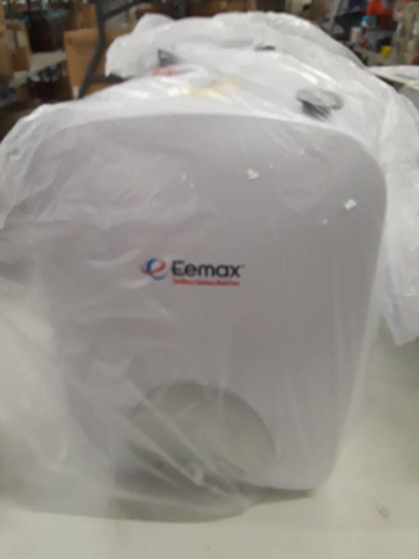lot 8300 image: Eemax Water Heater Mini Tank 120V 4 Gal Lead Free